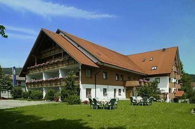 Landgasthof Zum Schwarzen Grat Isny im Allgäu Exteriér fotografie