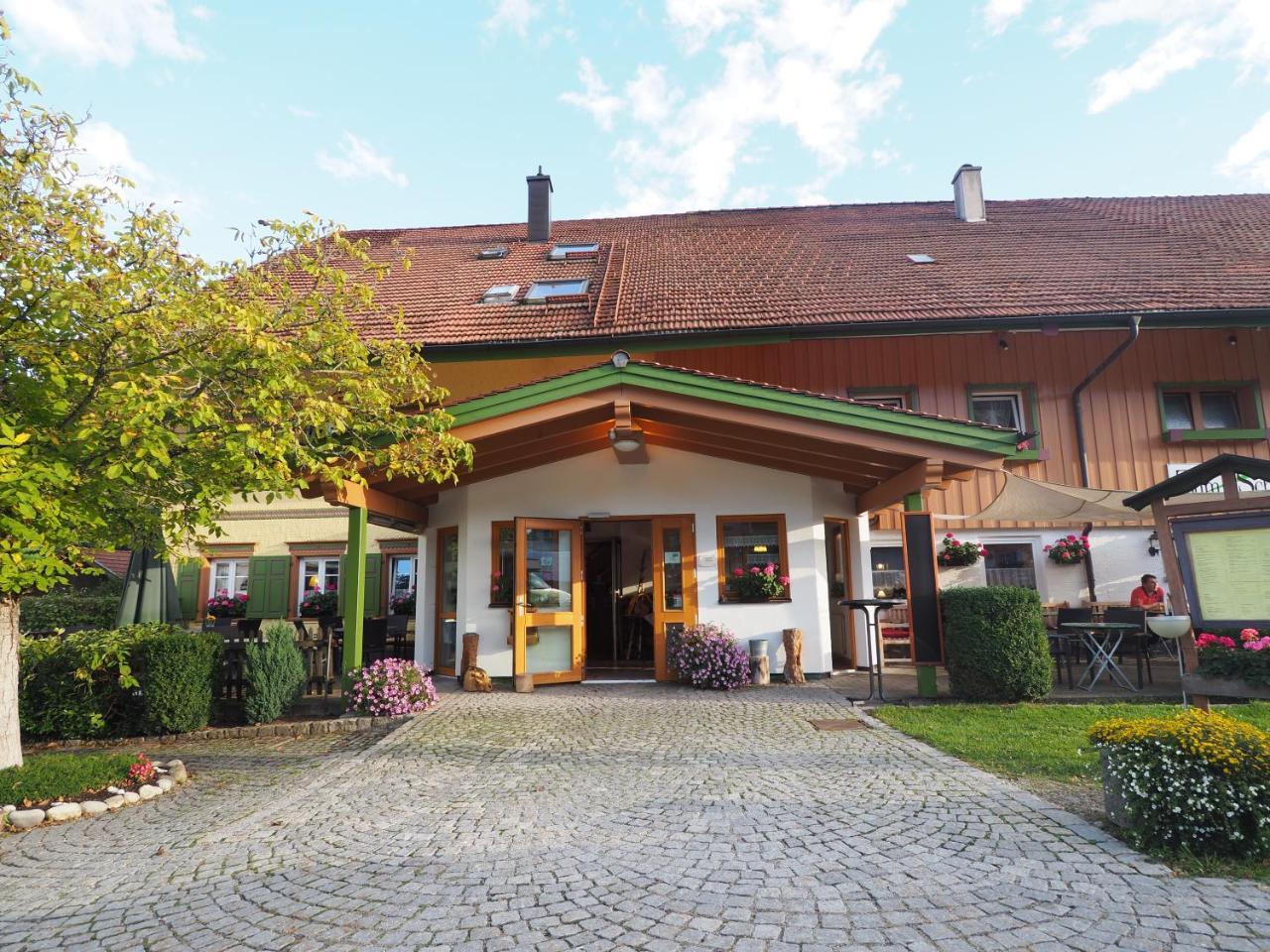 Landgasthof Zum Schwarzen Grat Isny im Allgäu Exteriér fotografie