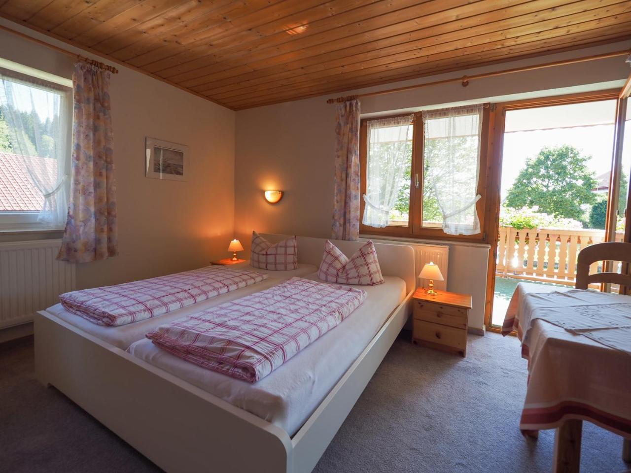 Landgasthof Zum Schwarzen Grat Isny im Allgäu Exteriér fotografie